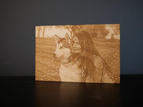 Engraved pet photo wide show